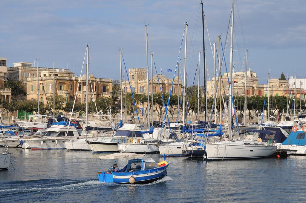 375   Malta